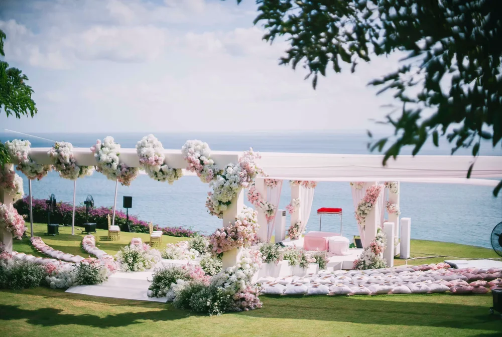 Oceanfront floral ceremony at Ayana Resort, Bali