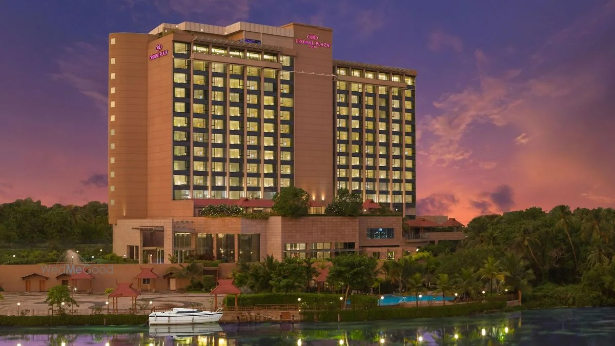 Crowne Plaza Kochi — property listing photograph