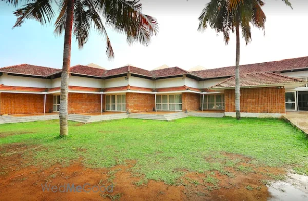 Island Inn — photograph from the property’s public venue listing