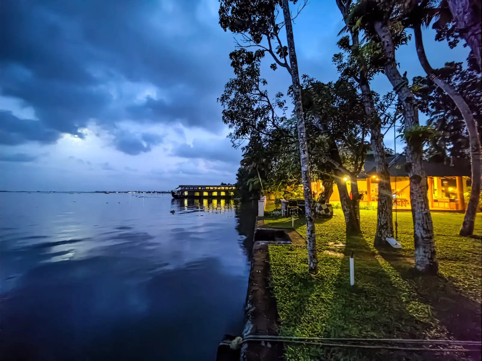 Canoe Ville resort beside Punnamada Lake in Alappuzha, Kerala