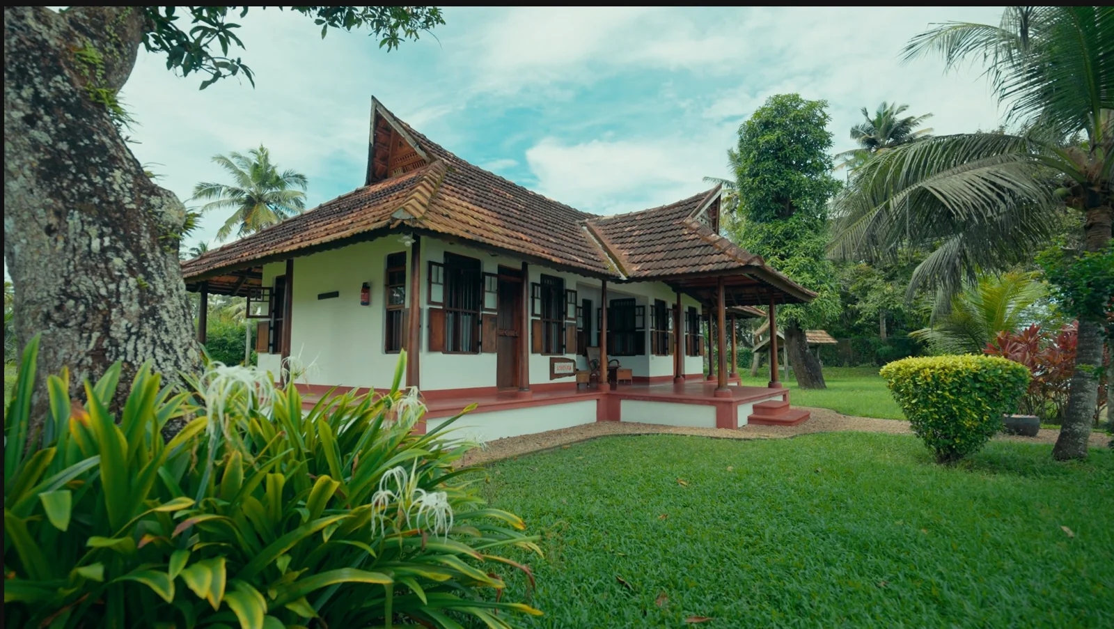 Traditional villa and tropical garden at Philipkutty’s Farm in Vechoor, Kerala